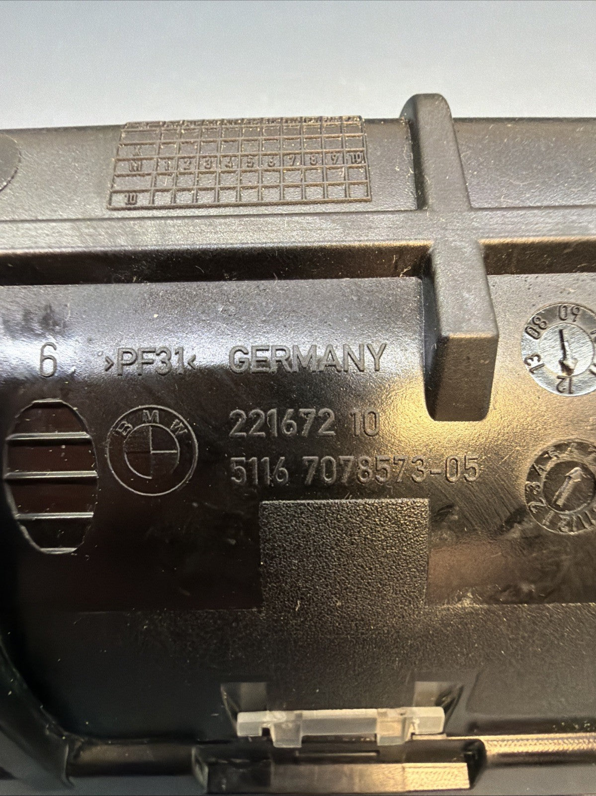 2007-2013 BMW 328i E92 E93 Center Console Ashtray Insert 7078573 OEM