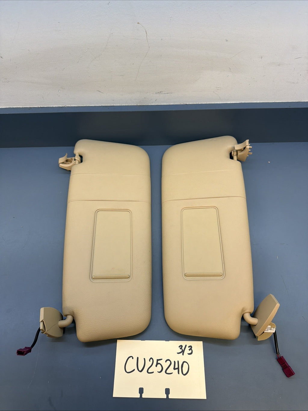 04-10 BMW E60 535 550 M5 FRONT LEFT & RIGHT SUN VISORS BEIGE 7124331 7124332