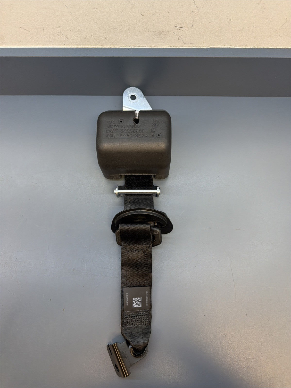 2018 - 2023 BMW X2 F39 REAR LEFT SIDE SEAT BELT SEATBELT RETRACTOR OEM 7422967