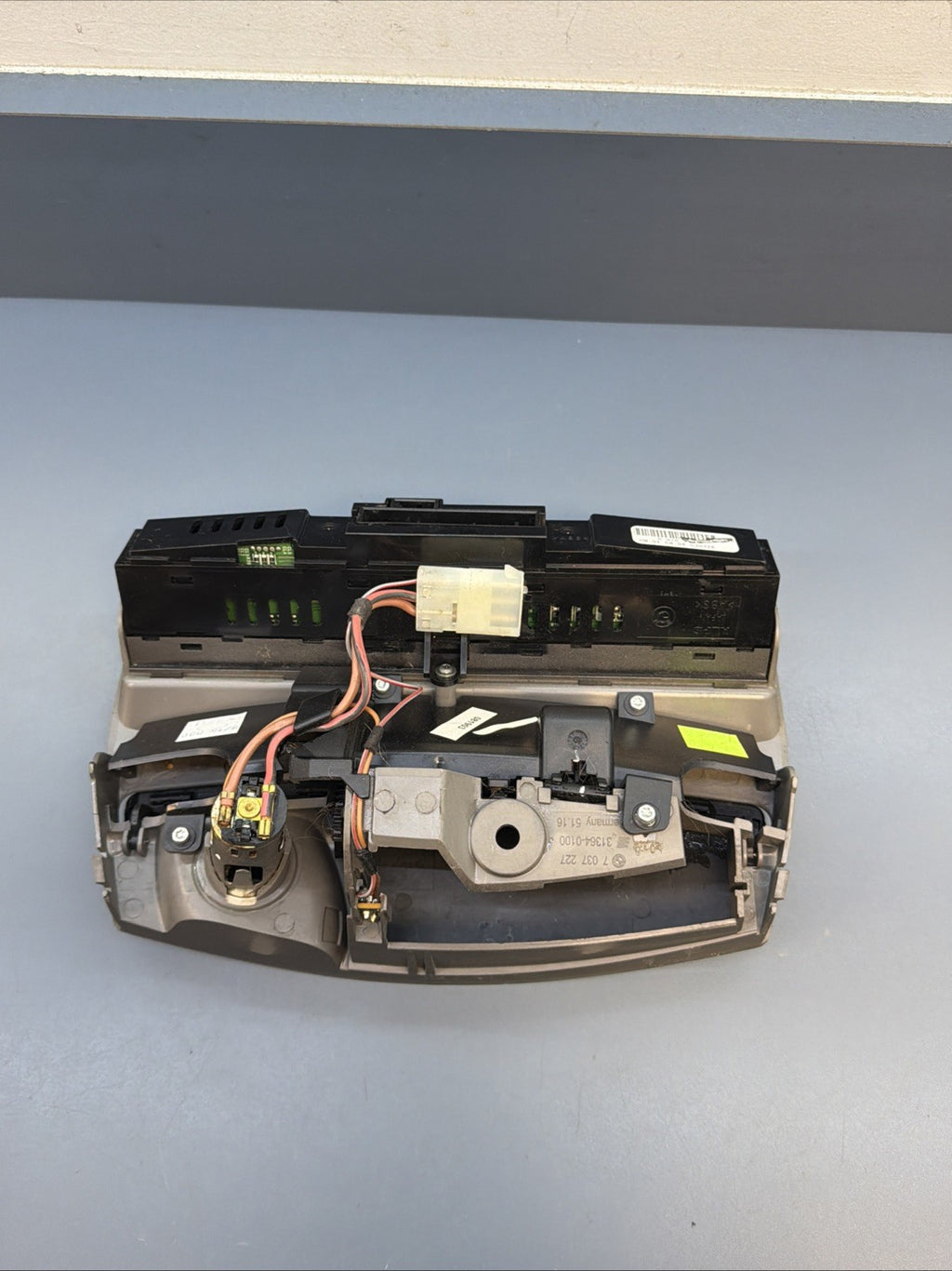 05-08 BMW E85 Z4 DASH CENTER CONSOLE ASH TRAY BUTTON SWITCH PANEL 7037227 OEM