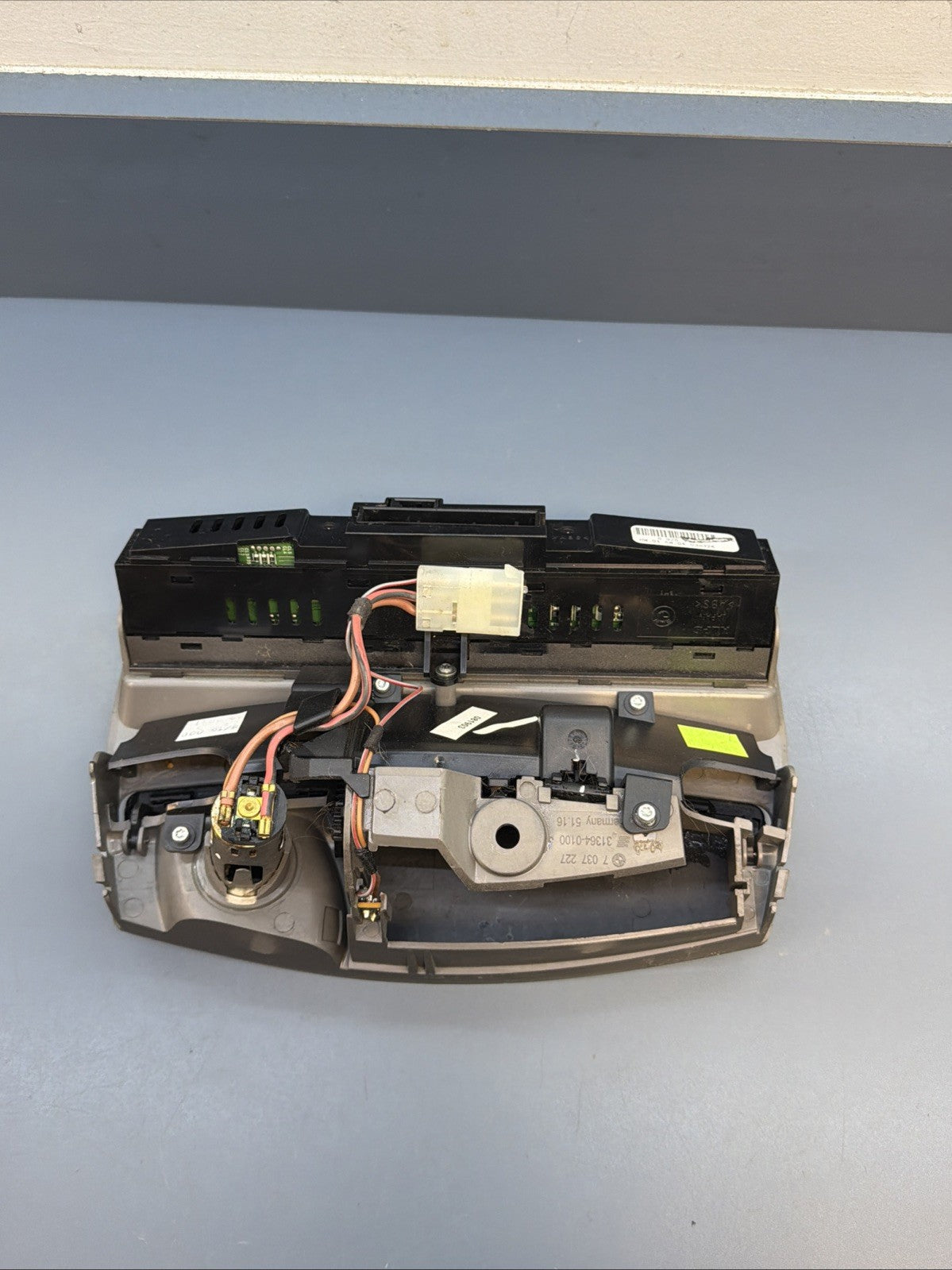 05-08 BMW E85 Z4 DASH CENTER CONSOLE ASH TRAY BUTTON SWITCH PANEL 7037227 OEM