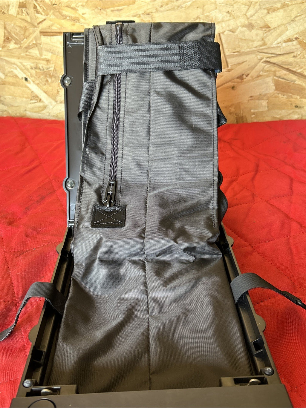 2004 - 2010 BMW X3 E83 Rear Seat Ski Bag Storage Cover Carrier Box 60970006 OEM