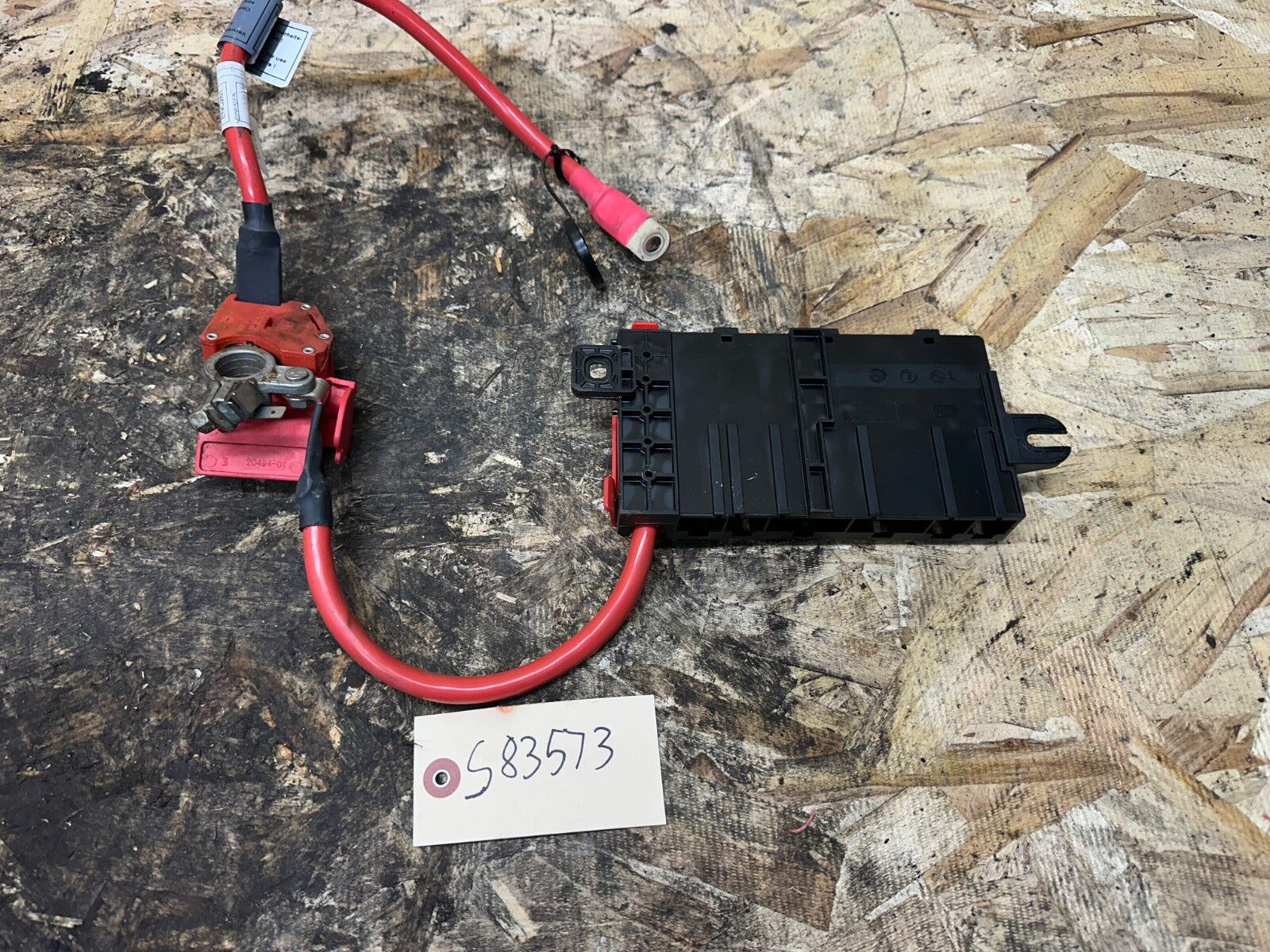 BMW F30 2012-2019 POSITIVE POWER BATTERY DISTRIBUTION BOX OEM BMW 922775205