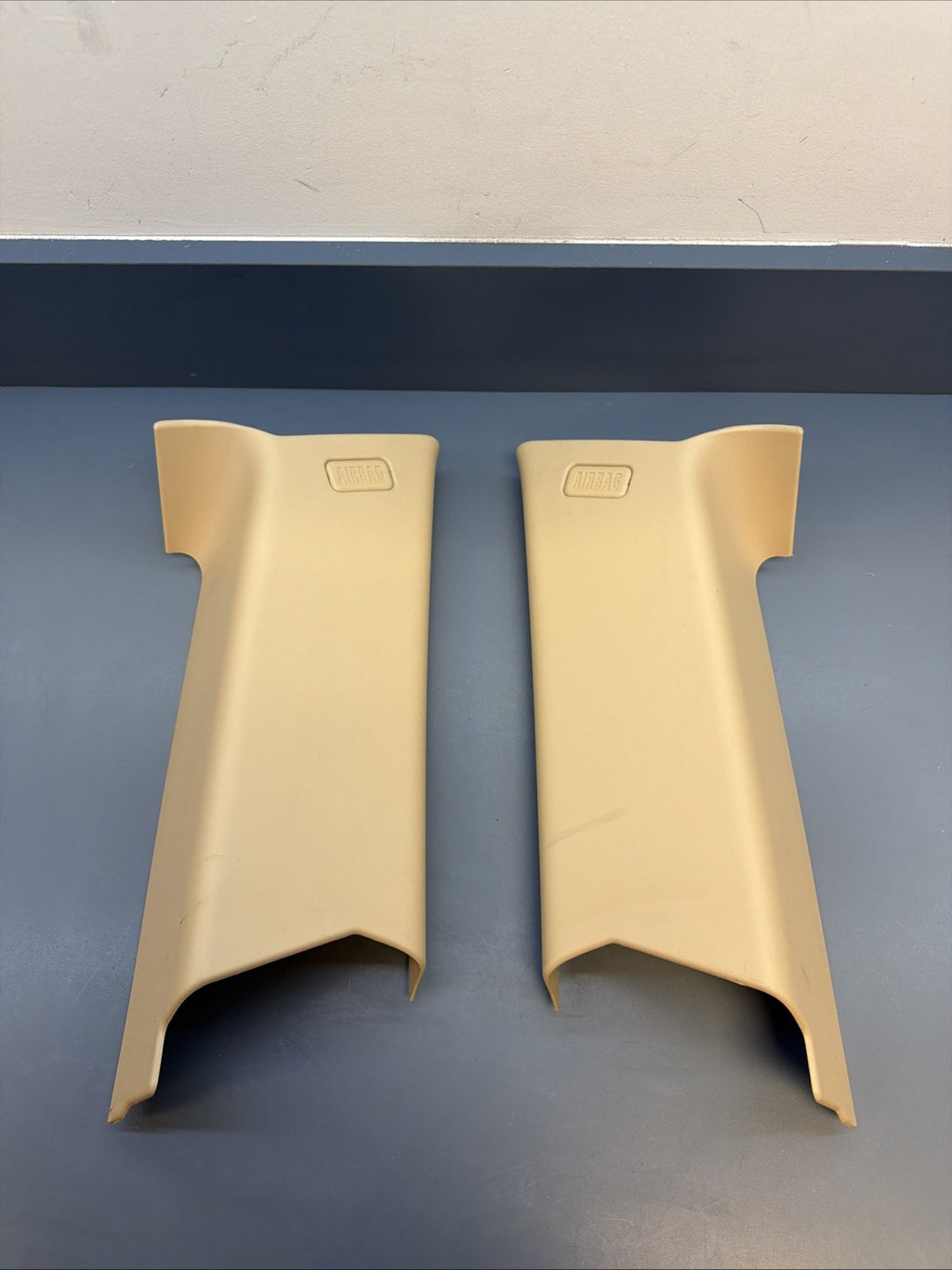 BMW 3 Series E91 Touring C Pillar Trim Panel Cover Pair Beige 7117475 7117476