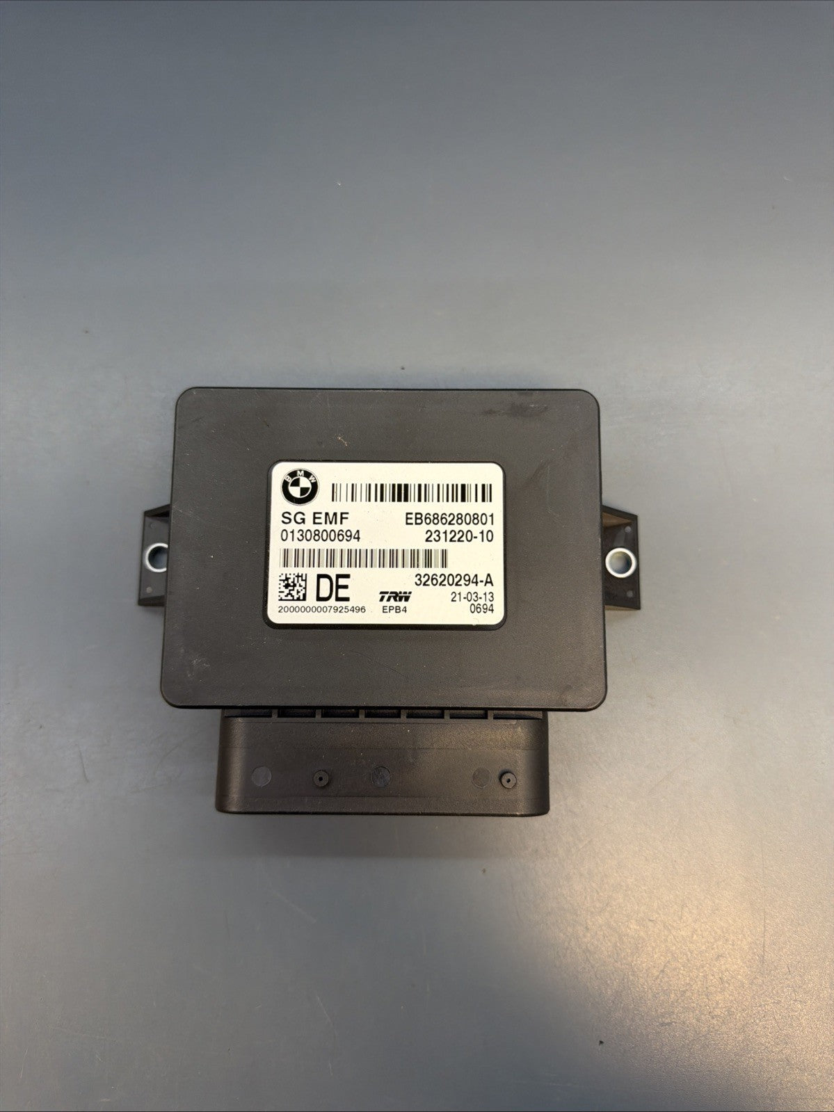 2011 - 2017 BMW X3 F25 PARKING BRAKE CONTROL MODULE OEM 686280801