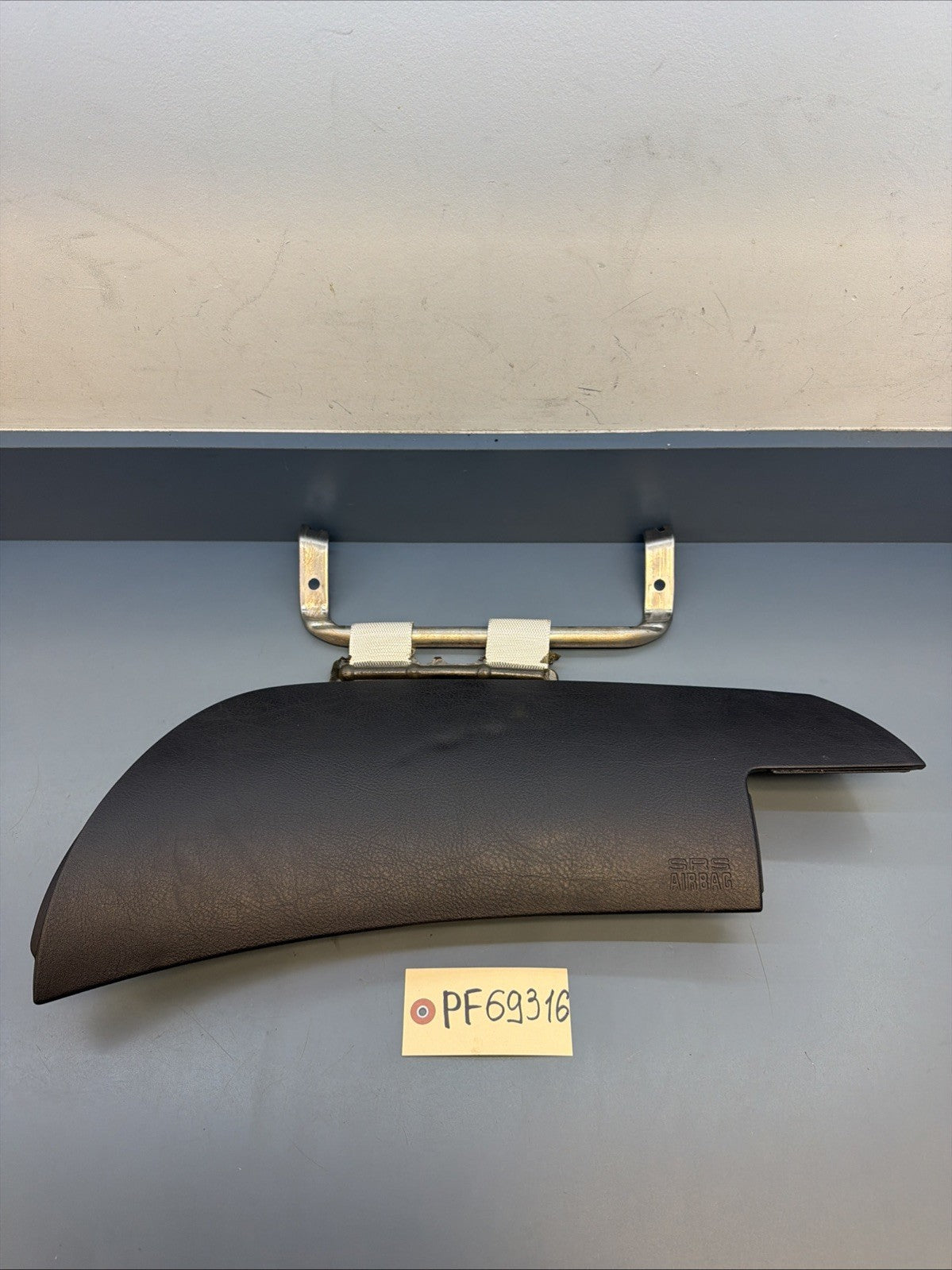 2001-2006 BMW E46 3-SERIES DASH FRONT RIGHT PASSENGER TRIM COVER OEM 8196094