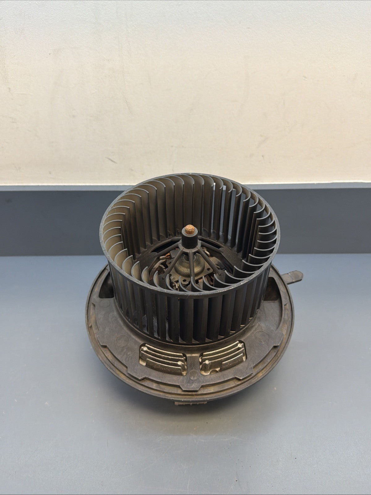 06-13 BMW E90 E92 128i 135i 328i Z4 Heater Blower Motor Assembly 985465S OEM