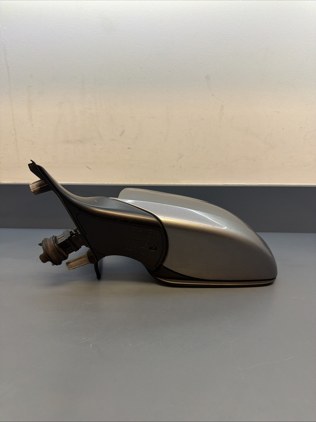 2011-2013 BMW F10 5 SERIES DRIVER SIDE LEFT MIRROR ASSEMBLY OEM F0153401 *NOTE*