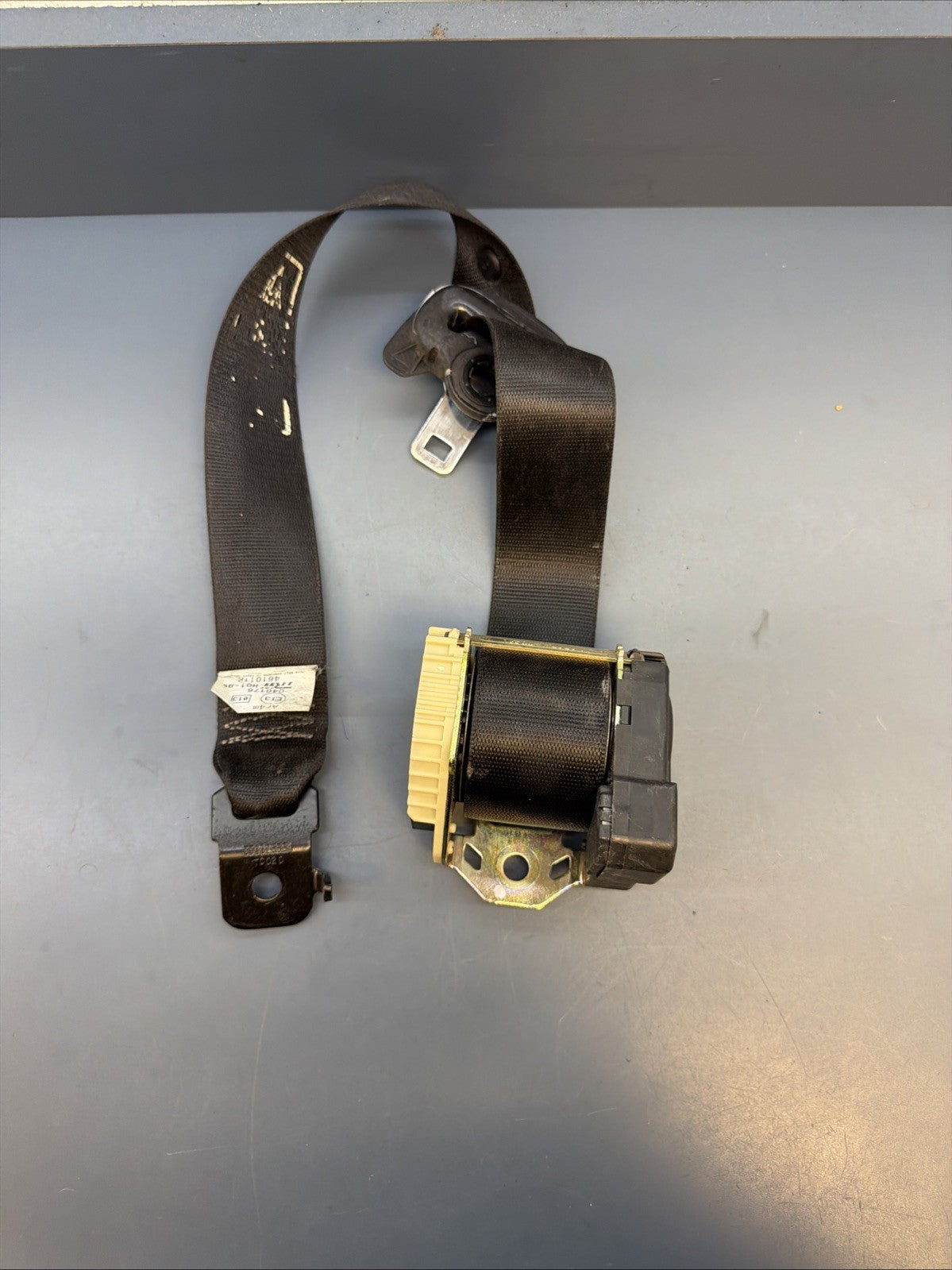 OEM LEFT FRONT SEAT BELT RETRACTOR FOR 2000 2001 2002-2006 BMW E53 X5 00043594
