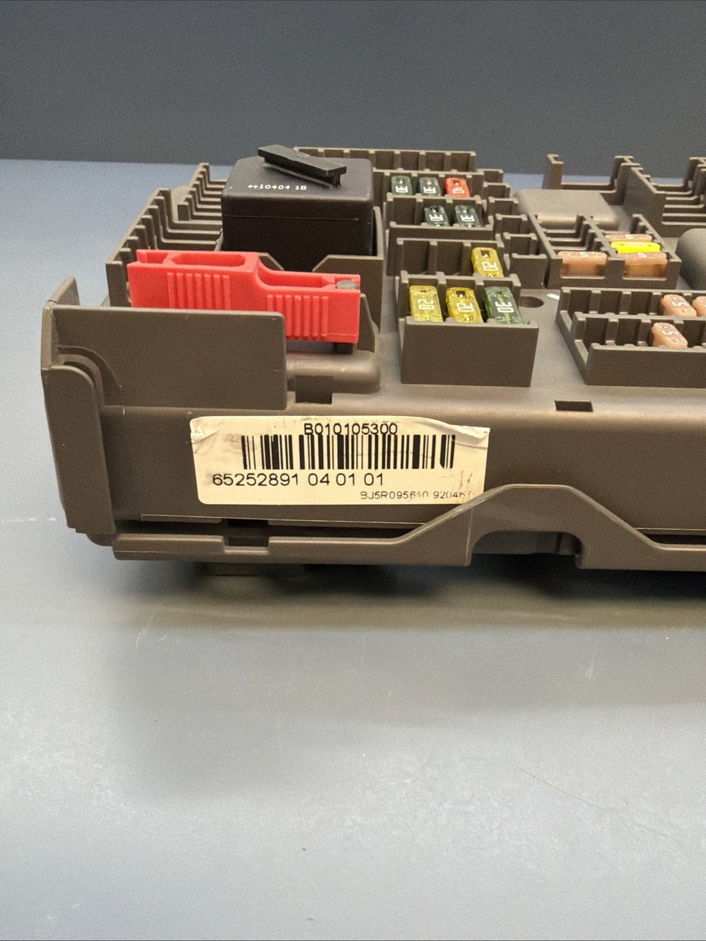 2007 - 2013 BMW E70 X5 Rear Trunk Power Distribution Fuse Relay Box 6931687 OEM