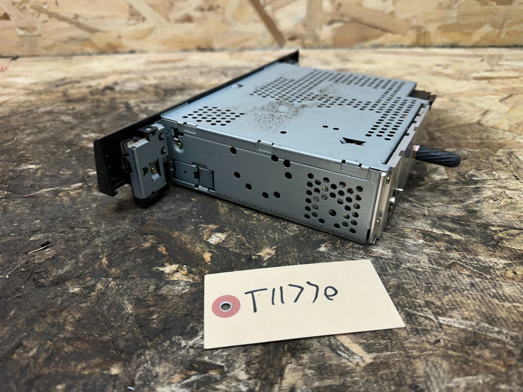 BMW 1997-2003 E39 5 SERIES DASH CASSETTE PLAYER OEM 8380227