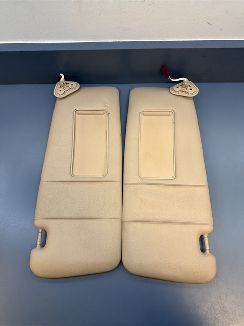00–05 BMW E46 325i Right & Left Light Sun Visor Mirror Leather Set OEM 6905983