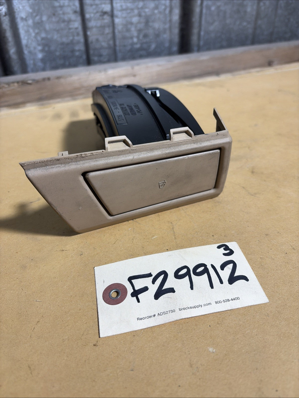 2004-2010 BMW X3 E83 Passenger Side Front Cup Holder OEM 3416005 BEIGE