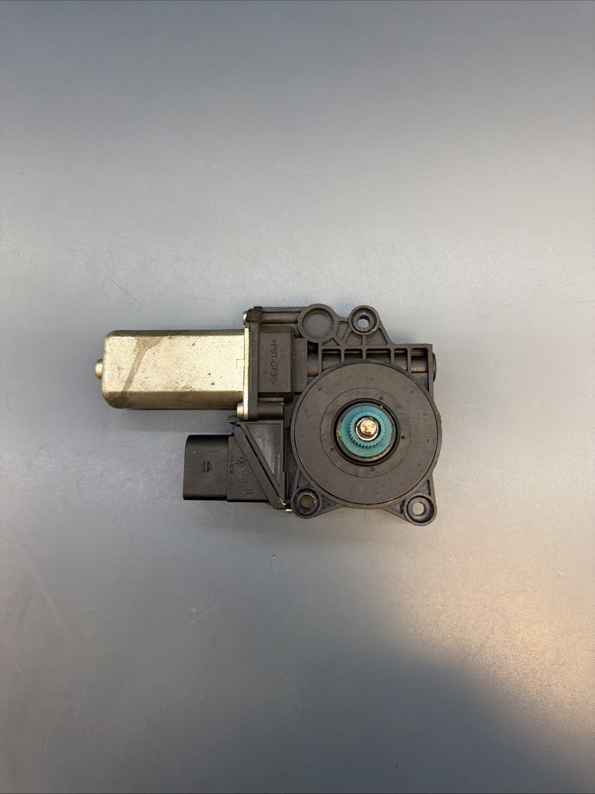 2006-2011 BMW E90 E91 M3 335i 328i 325i 323i Window Motor Rear left OEM 1060079