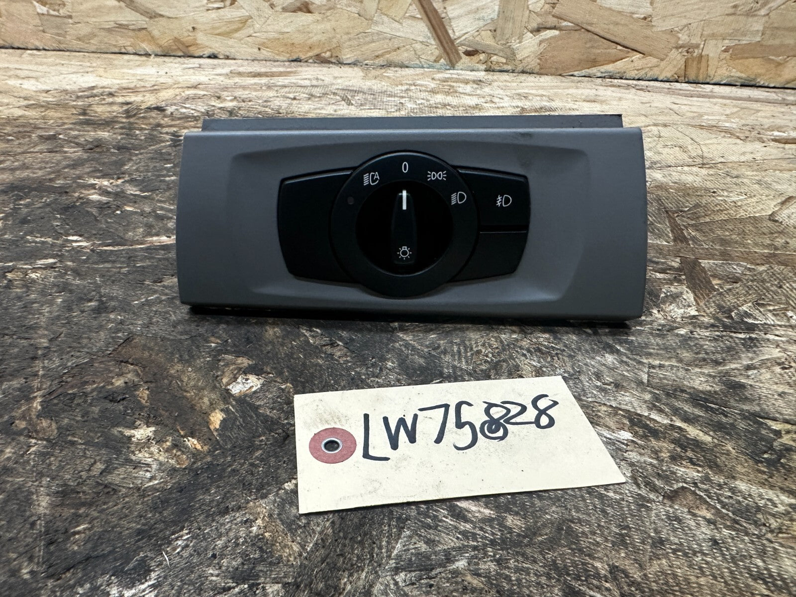 BMW 05-12 E90 3 SERIES HEADLIGHT FOG LIGHT CONTROL SWITCH DARK GRAY OEM 6938864