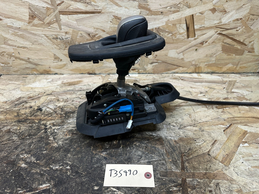 BMW 2006-2012 E90 3 SERIES AUTOMATIC TRANSMISSION SHIFTER COMPLETE OEM 7563655