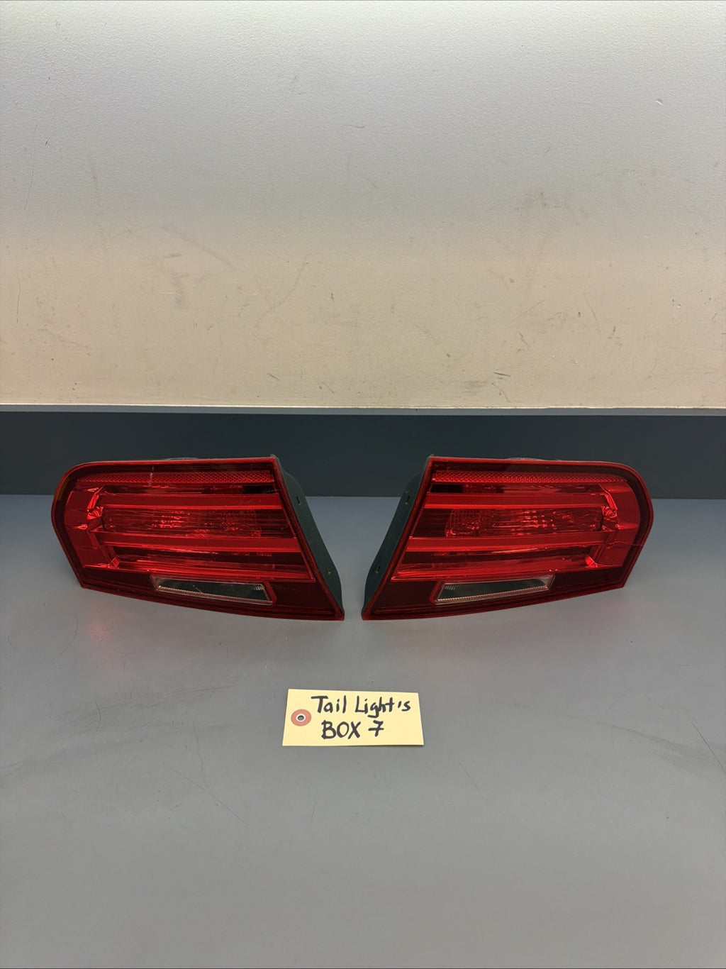 12-15 BMW 3 SERIES F30 F31 REAR Left & Right INNER TRUNK LIGHT 7371112 7371111