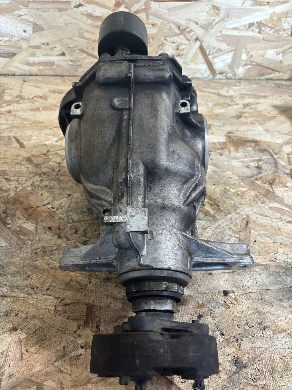 BMW F10 528 REAR DIFFERENTIAL 5 SERIES 3.23 FINAL DRIVE 7584444