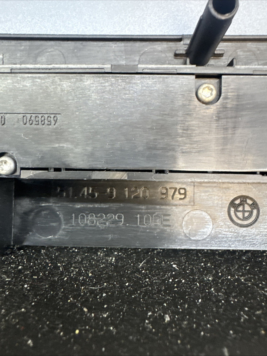 2008 BMW 328I E92 RADIO BEZEL W BUTTONS 9120979