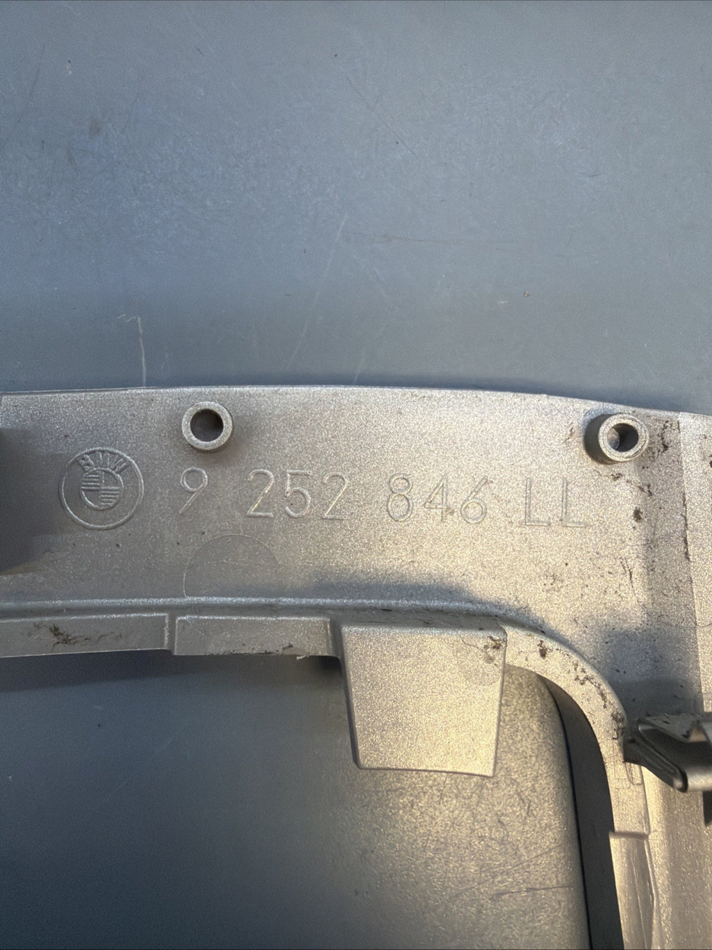 13-2015 BMW E84 X1 Front Center Console Shifter Trim Cover Bezel 9252846 SILVER