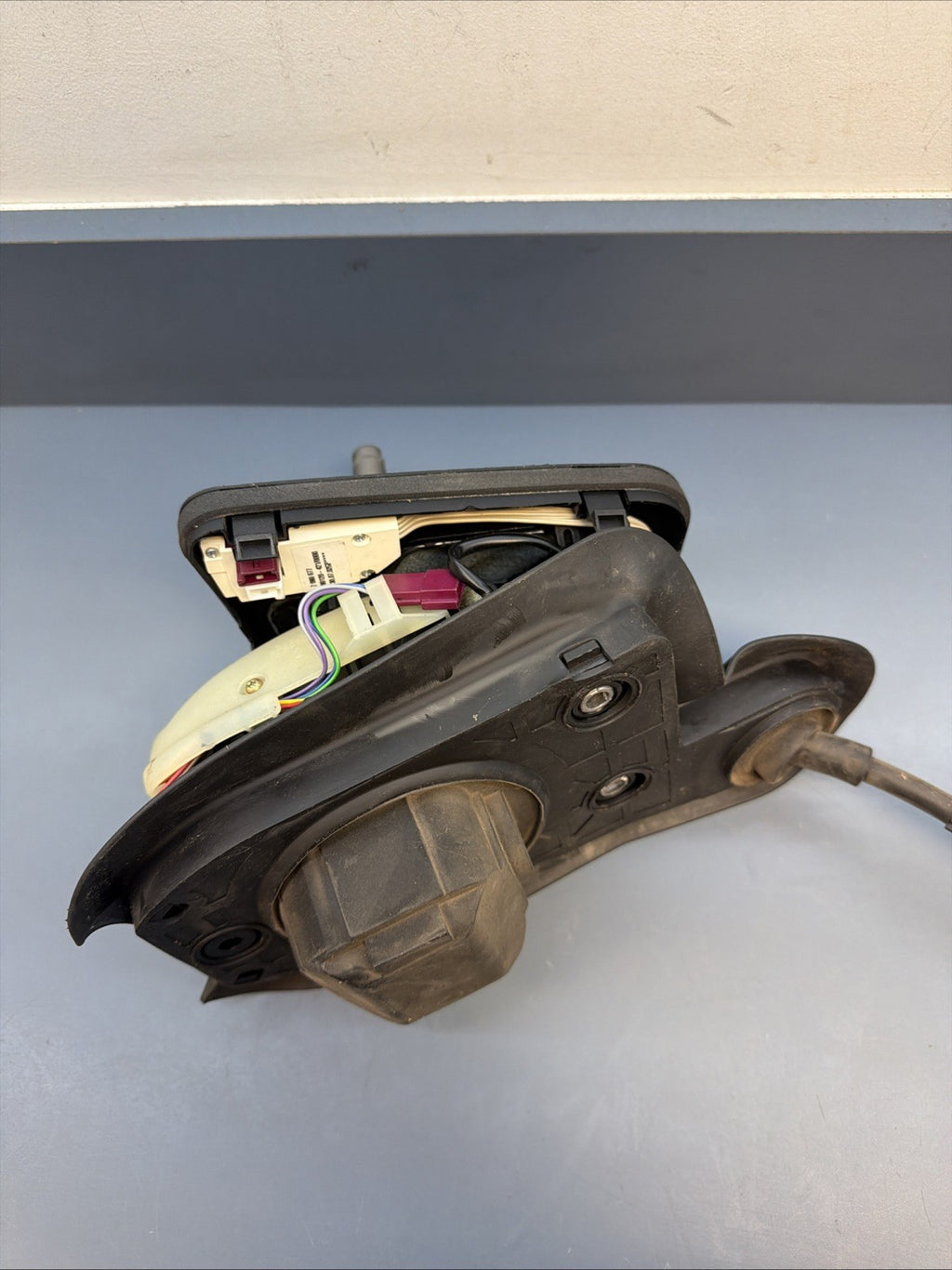 BMW 98-06 E46 3 SERIES STEPTRONIC AUTOMATIC TRANS GEAR SHIFTER/SELECTOR 7515261