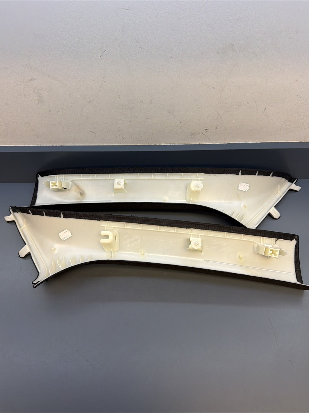 18-23 BMW F39 X2 LEFT & RIGHT SIDE WINDSHIELD A PILLAR TRIM 7426399 7426400