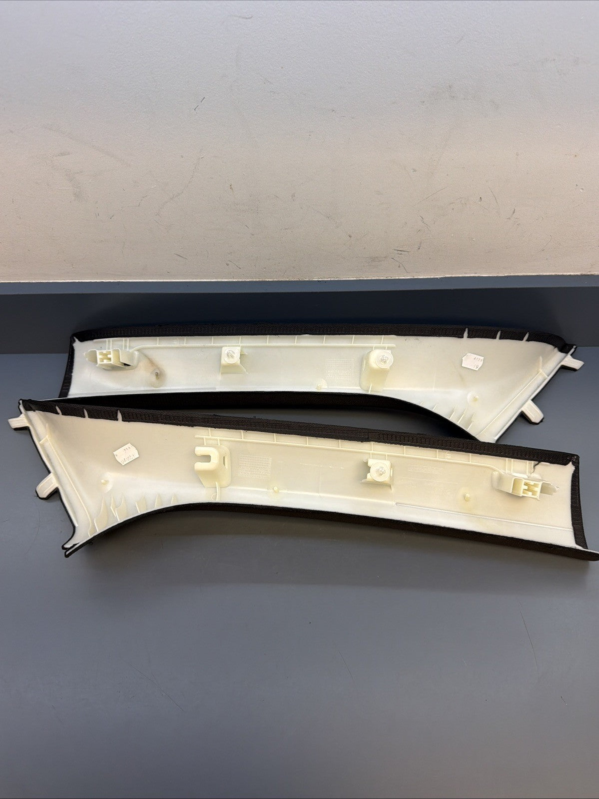 18-23 BMW F39 X2 LEFT & RIGHT SIDE WINDSHIELD A PILLAR TRIM 7426399 7426400