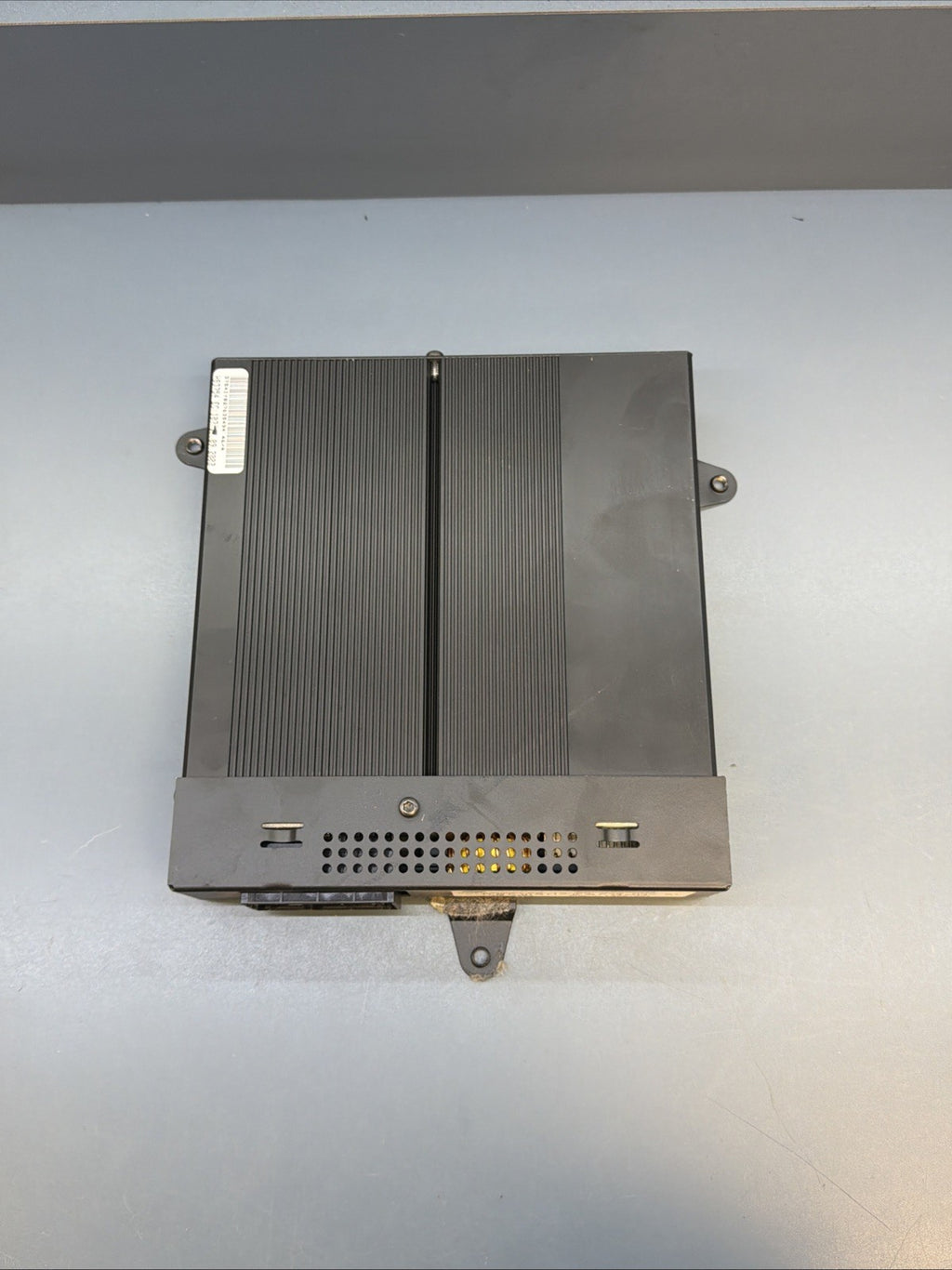 2000 01 02 03 04 2005 BMW 330i RADIO AUDIO AMPLIFIER HARMAN KARDON OEM 6920996