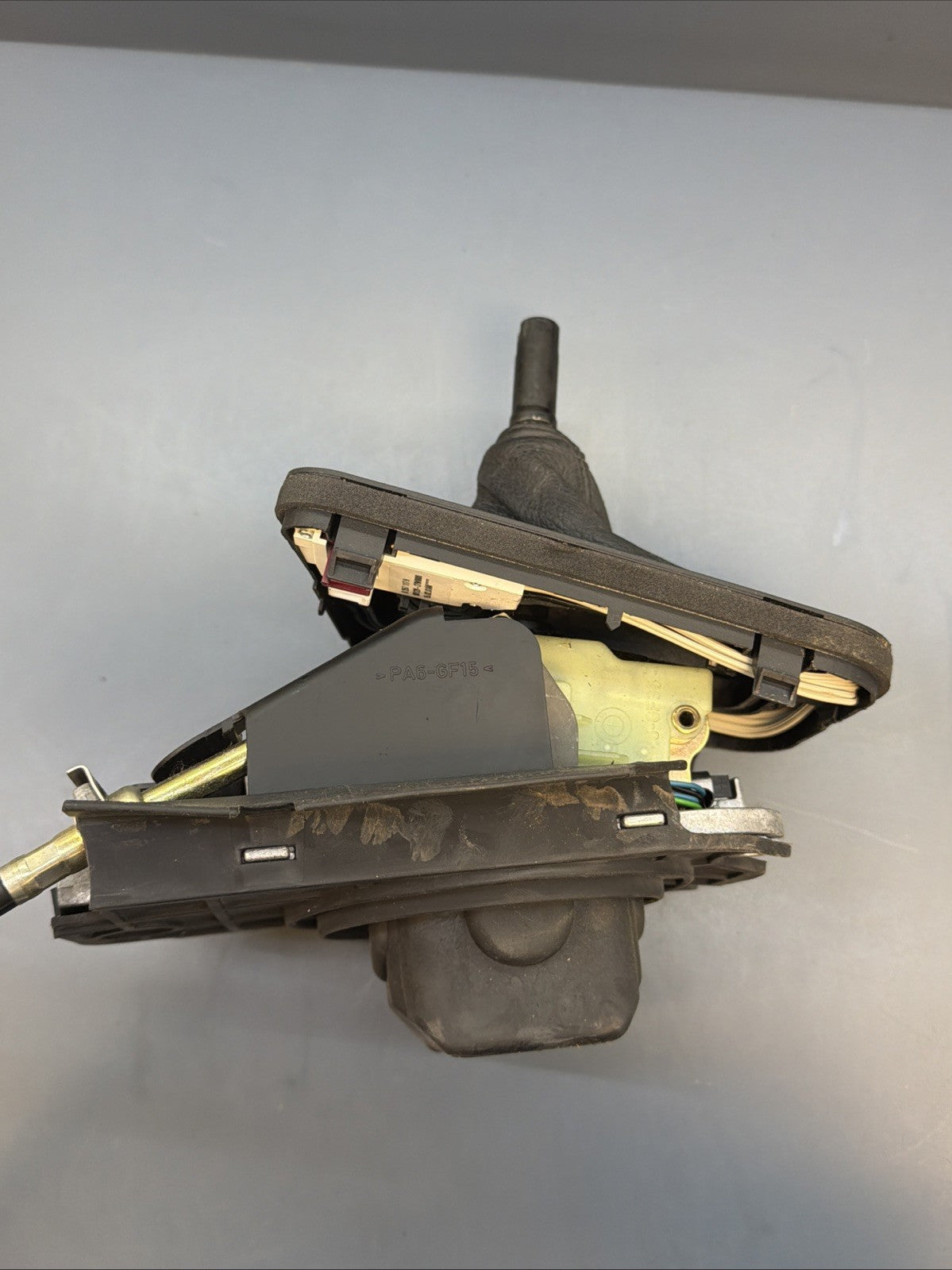 2000-2006 BMW 3 SERIES AUTOMATIC TRANSMISSION SHIFTER 1422277