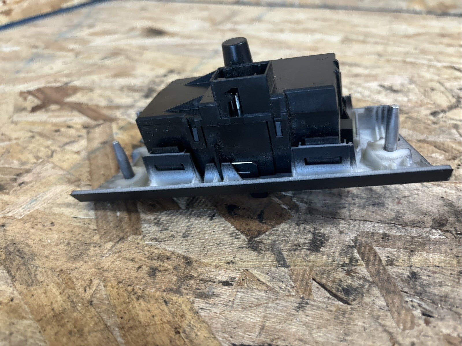 06-11 BMW E82 E88 E90 E92 HEADLIGHT FOG LIGHT CONTROL SWITCH BLACK OEM 6 938 864