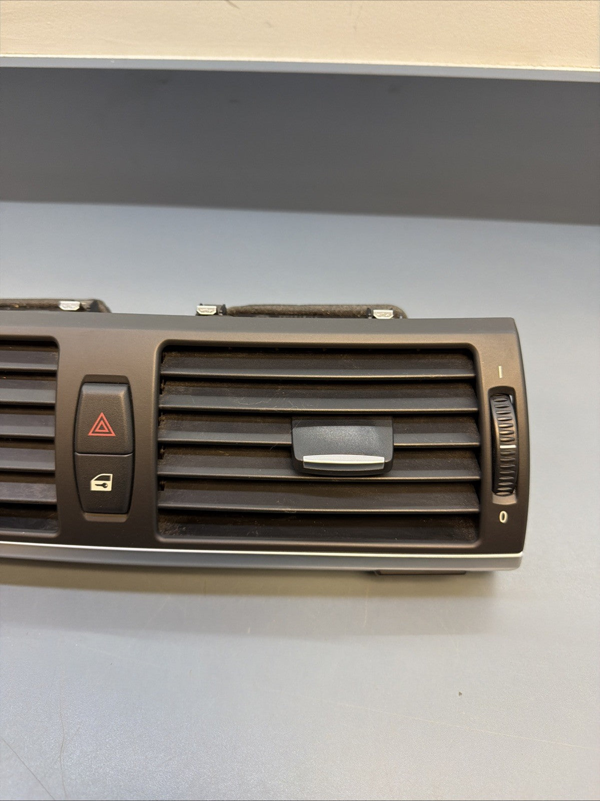 2007 -2013 BMW E70 X5 OEM FRONT DASH DASHBOARD AIR VENT GRILLE CENTER 9210705