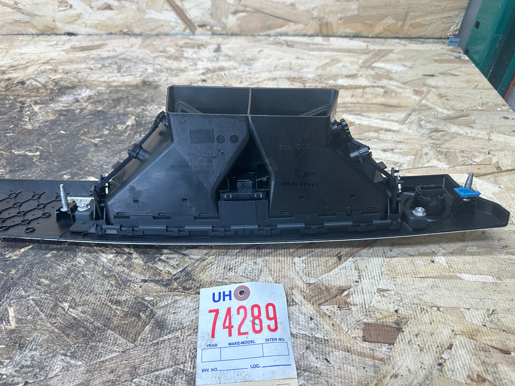 BMW 2004-2011 E90 3 SERIES CENTER RIGHT DASH VENT TRIM ALUMINUM OEM 6982457