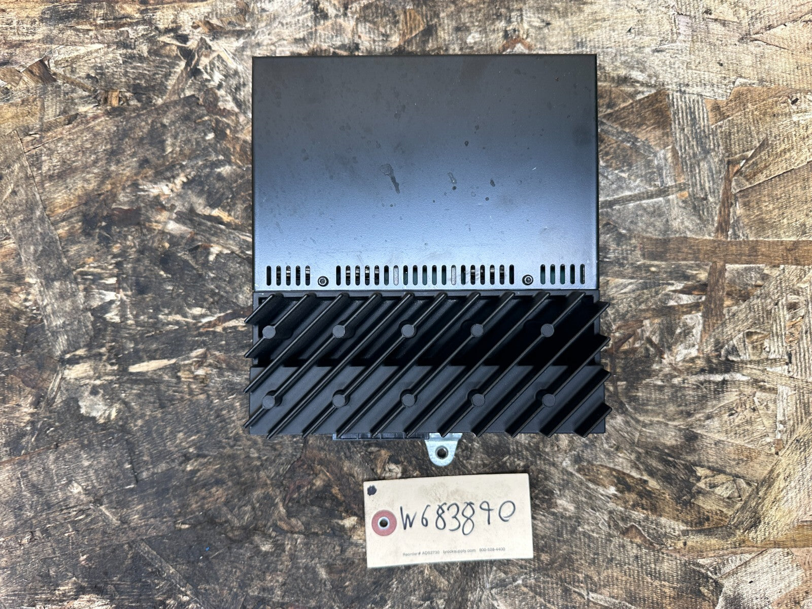 BMW 03-10 E83 X3 LEER STERIO RADIO AUDIO AMPLIFIER HiFi W BRACKET OEM 6990098