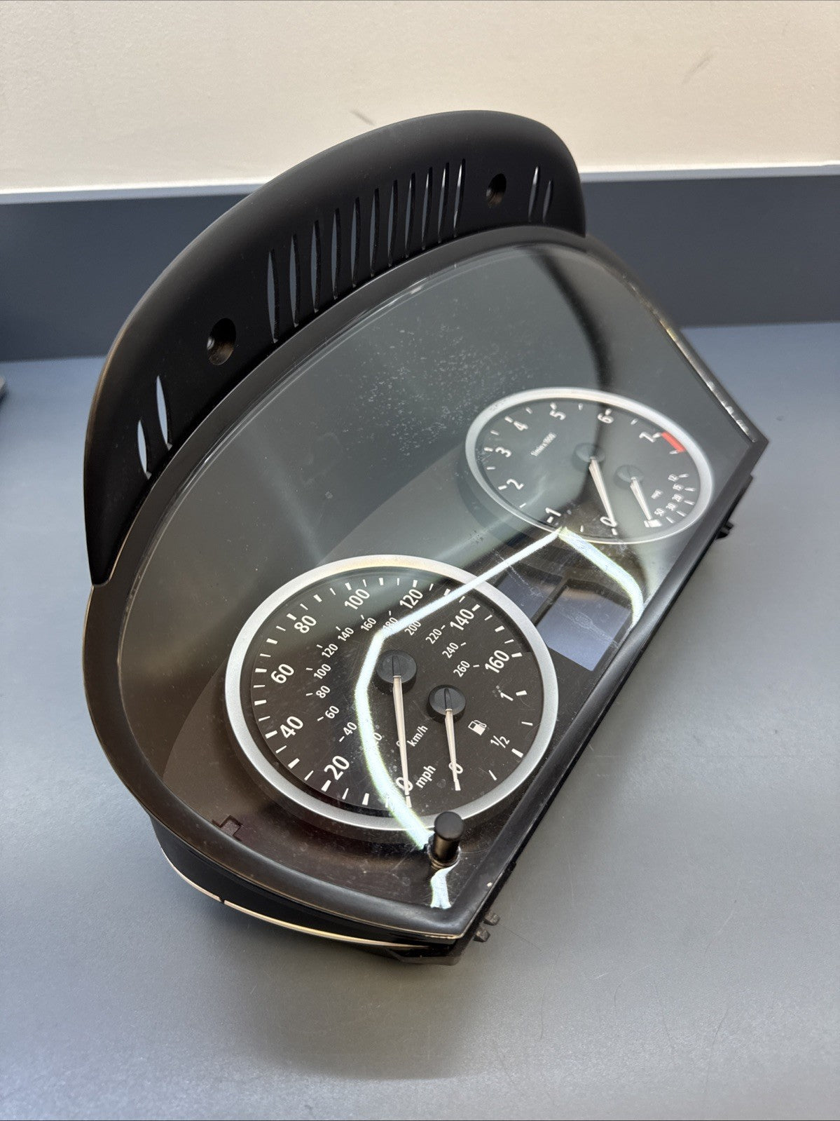 06-07 BMW 525I/530I / SPEEDOMETER/INSTRUMENT/GAUGE/CLUSTER/SPEEDO 6983151