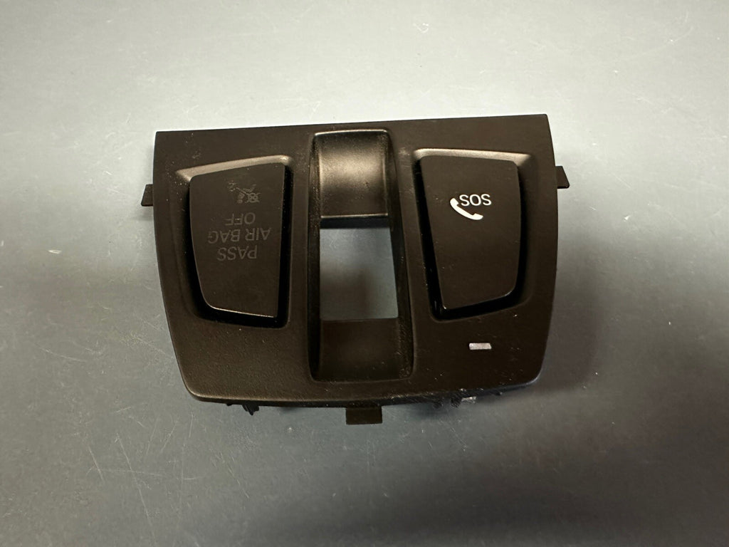 2013 - 2016 Bmw 328i F30 F32 Overhead Rh Right Sos Call Emergency 1065478 OEM .