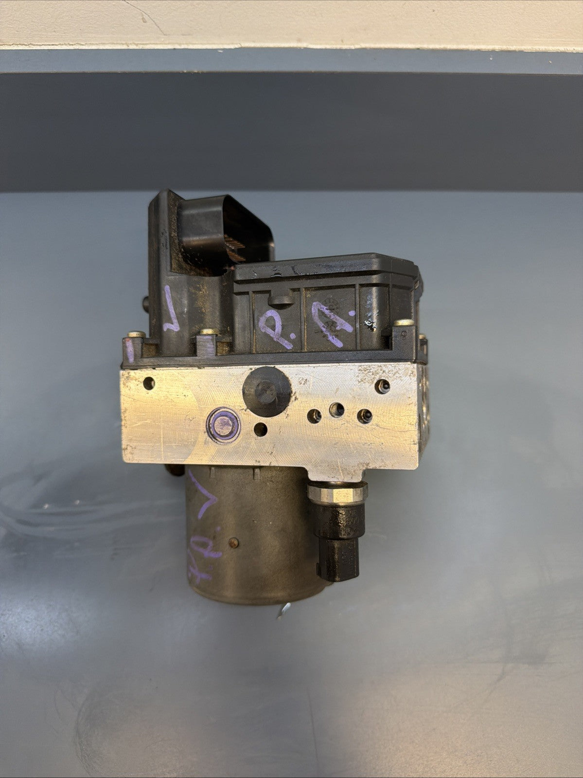 96-03 BMW E39 5/7 Series ABS DSC Anti Lock Brake Pump Control Module 6753867