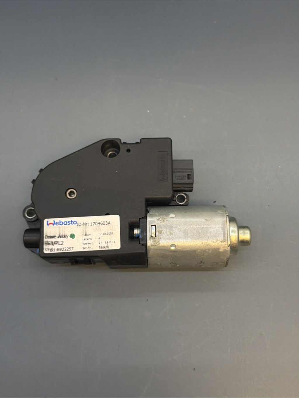 05-13 BMW E63 E82 E90 E92 SUNROOF MOON ROOF MOTOR UNIT 6922257 OEM