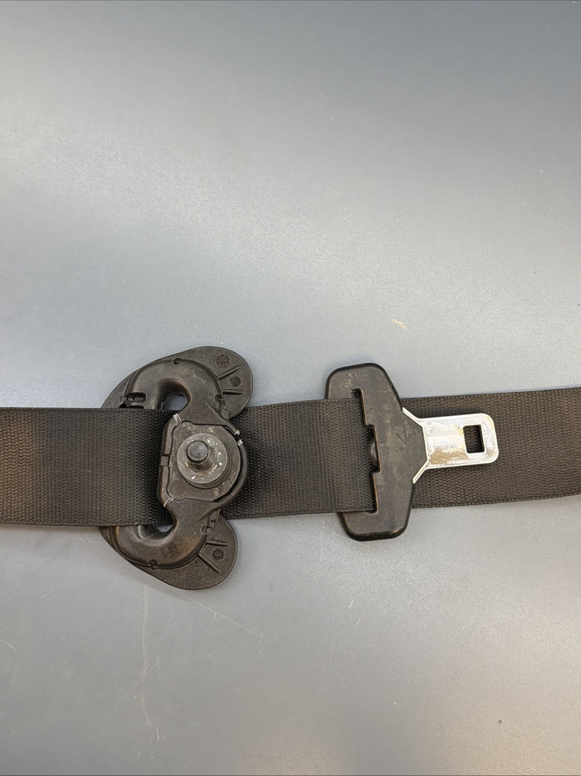 2006-2011 BMW 328i 335i E90 Left Front Seat Belt 72119117219 OEM