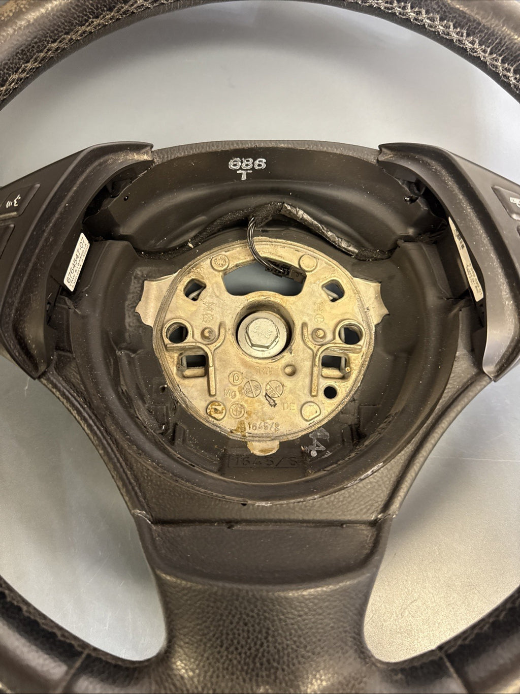 06-13 BMW E90 E91 3 SERIES STEERING WHEEL W/ SWITCHES BLACK OEM 6769547