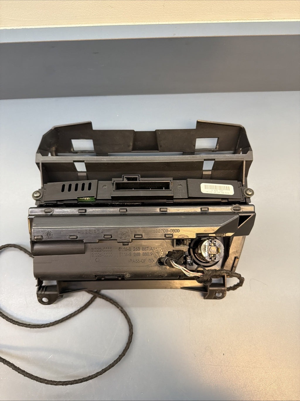 99-06 Bmw E46 325 330 M3 Center Console Instrument Ashtray Storage 8268887