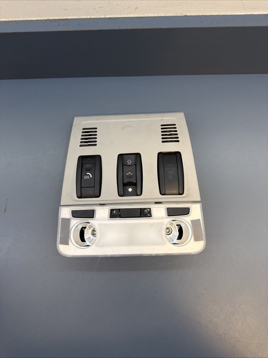 BMW 06-12 E90 E9X FRONT UPPER SUNROOF INTERIOR LIGHT CONTROLS GRAY OEM 9137523
