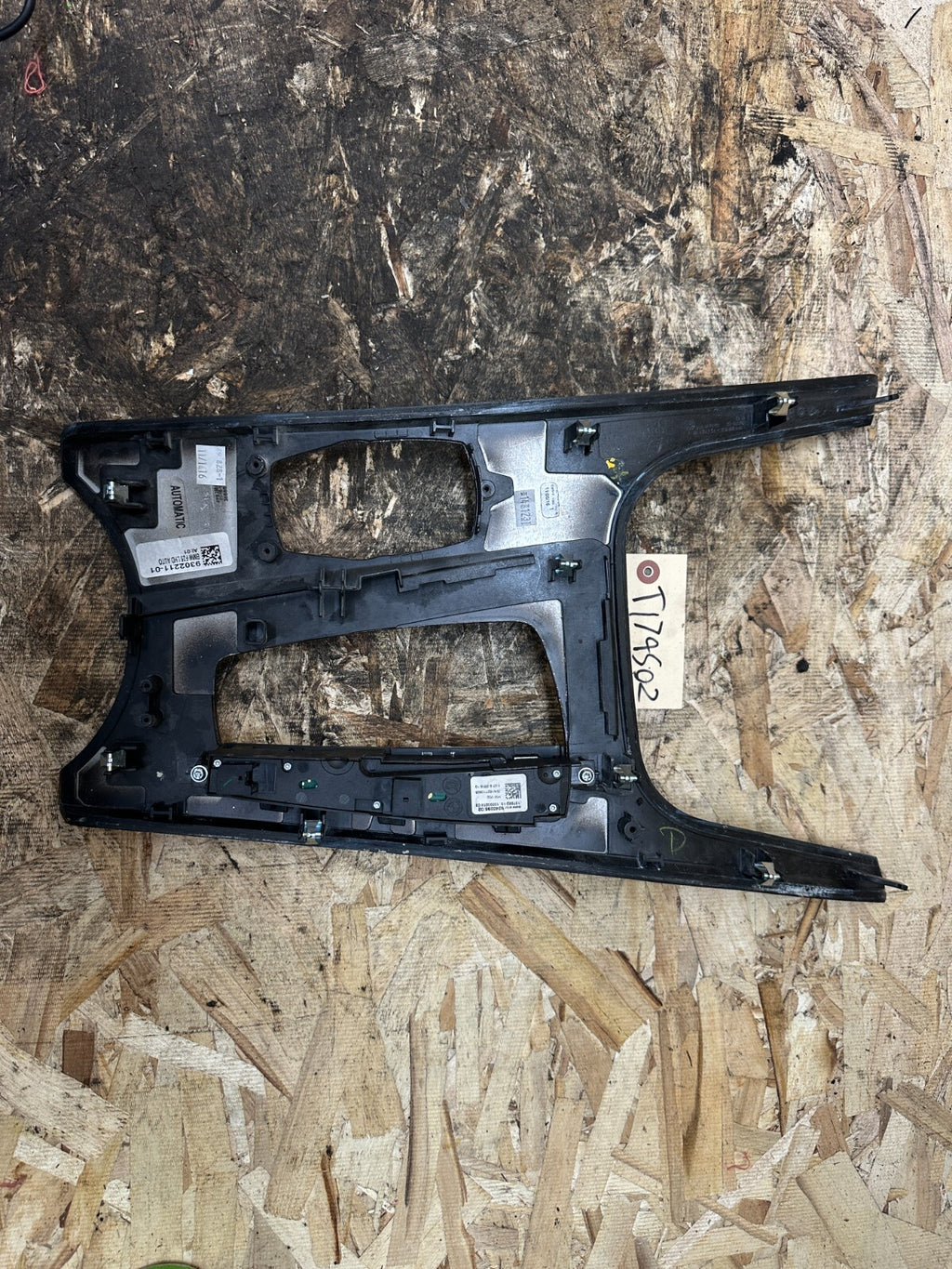 BMW 2011-2017 F25 F26 LOWER CENTER CONSOLE TRIM LIGHT WOOD OEM 9302211