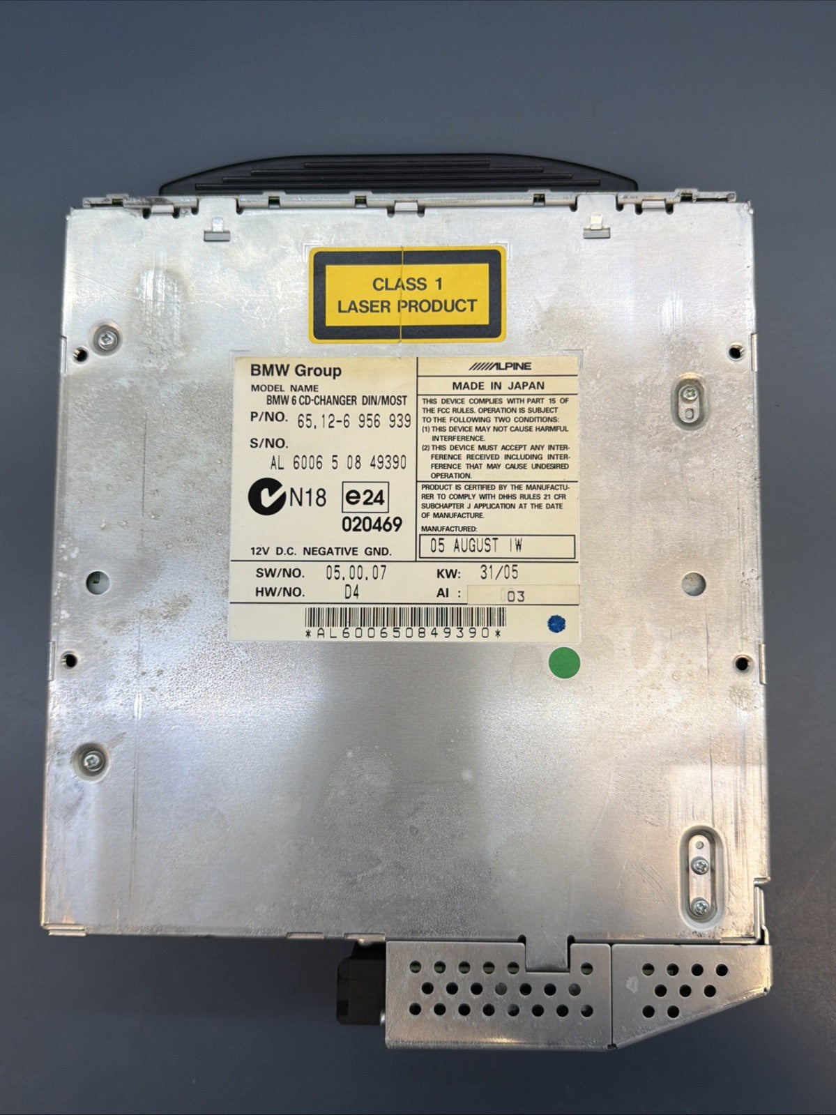 03-10 BMW E60 E63 E64 Front Center Radio CD Changer Magazine Assembly 6956939