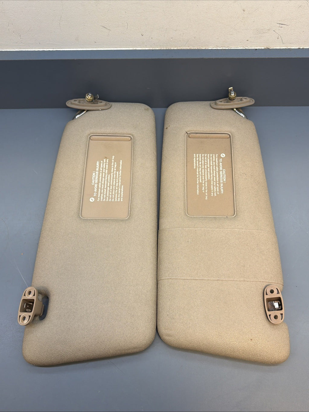 BMW E34 525I M5 530I 535I Sun Visor Pair Grey OEM 8117519