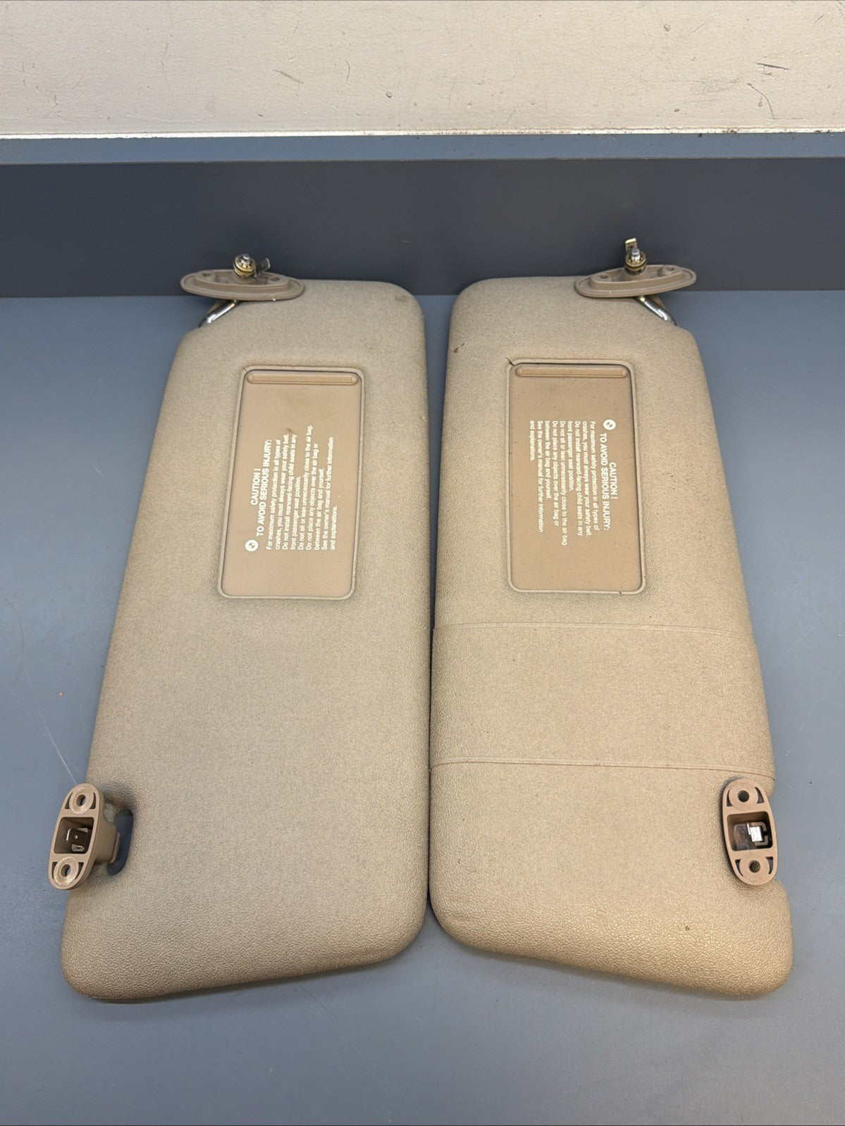 BMW E34 525I M5 530I 535I Sun Visor Pair Grey OEM 8117519