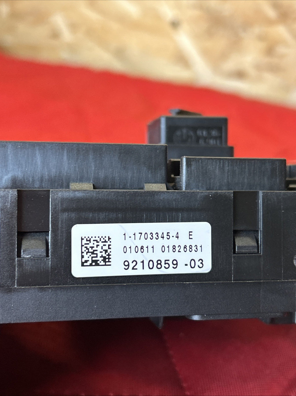BMW 2011-2017 F25 X3 REAR TRUNK FUSE JUNCTION BOX OEM 9210859