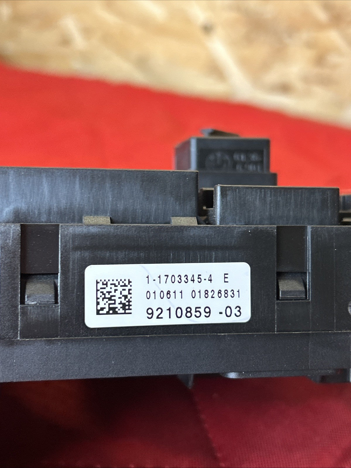 BMW 2011-2017 F25 X3 REAR TRUNK FUSE JUNCTION BOX OEM 9210859