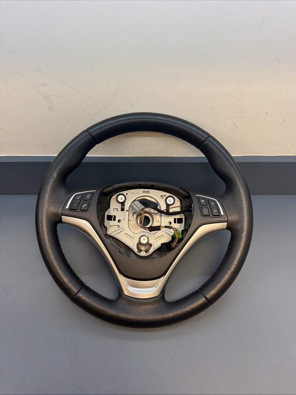 07-13 BMW X1 E84 Sport Steering Wheel Heated Leather W/O Paddles LCI OEM 6853133