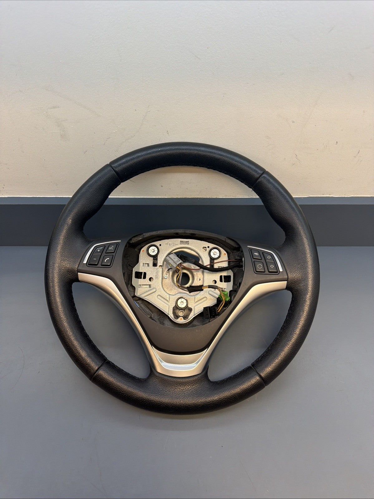 07-13 BMW X1 E84 Sport Steering Wheel Heated Leather W/O Paddles LCI OEM 6853133