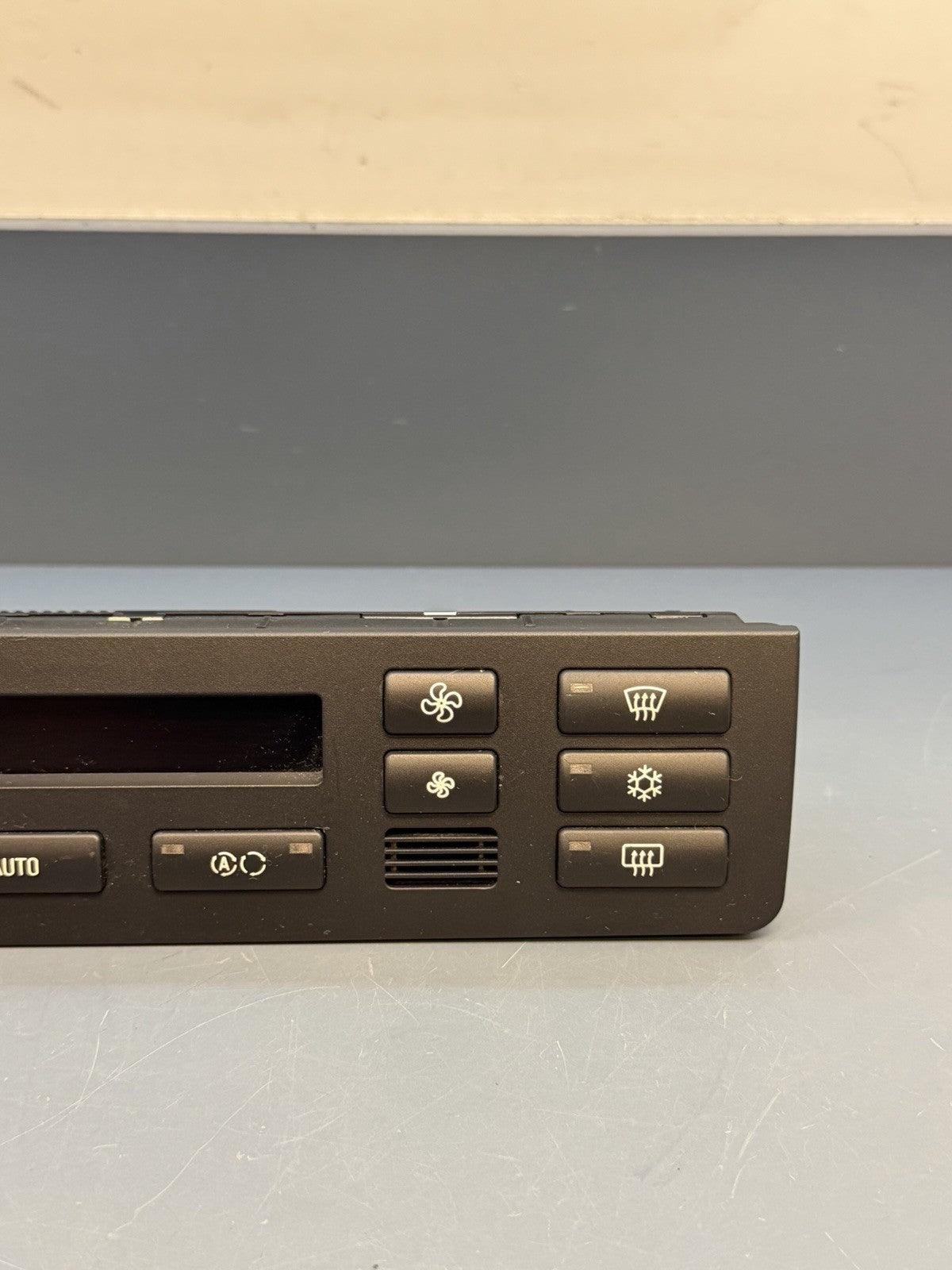 BMW 1999-2005 E46 CLIMATE CONTROL HEATER/AC PANEL AUTOMATIC OEM 6941732